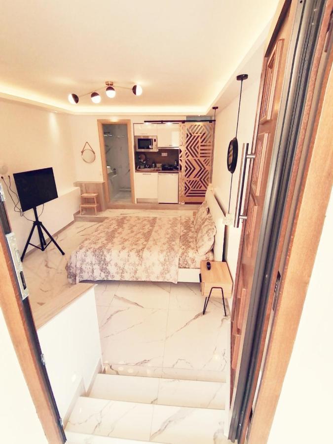 Theasis 3 Apartman Néosz Marmarász Kültér fotó