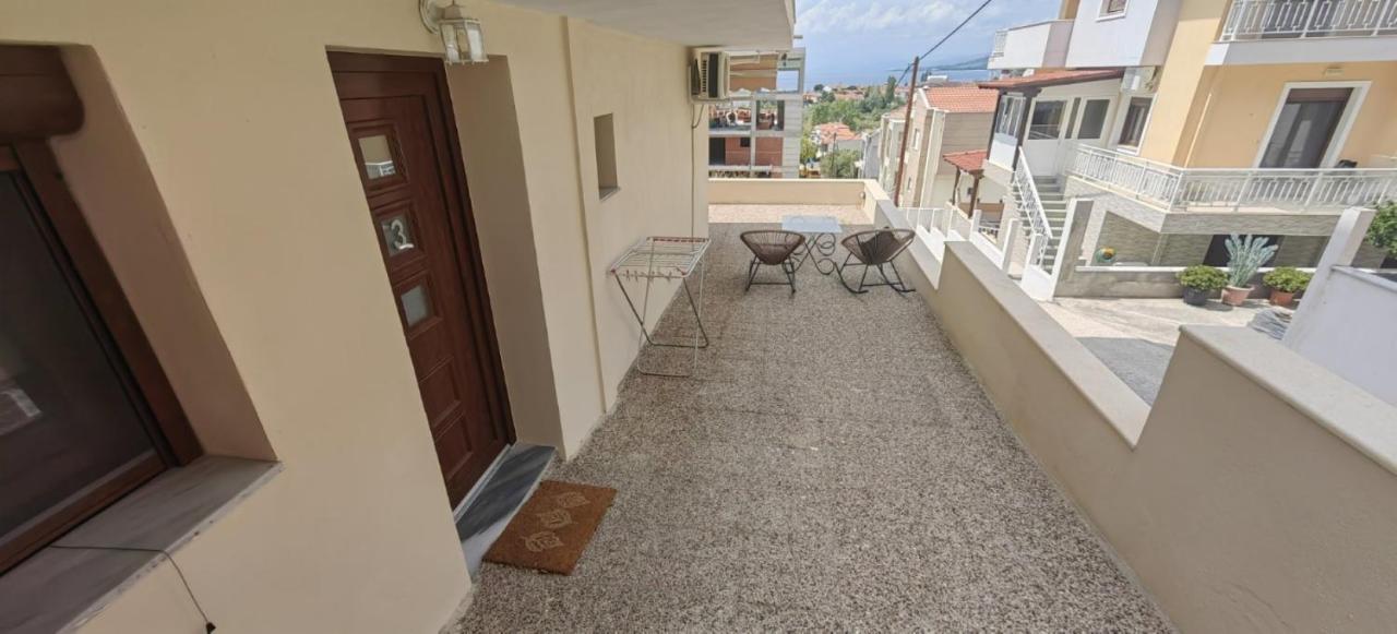 Theasis 3 Apartman Néosz Marmarász Kültér fotó